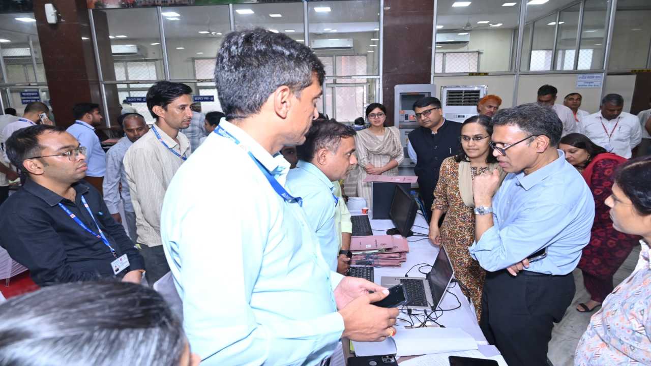 94 Applications Resolved in One Day; Elderly Gets Lease in 4 Hours