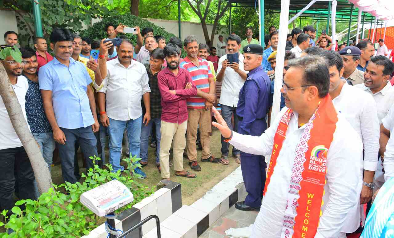 CM Bhajanlal Sharma Urges Blood Donation and Promotes Swadeshi