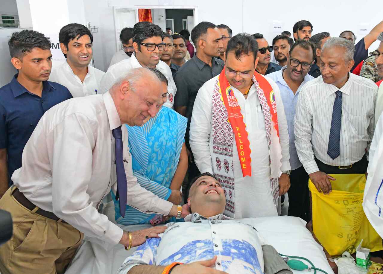 CM Bhajanlal Sharma Urges Blood Donation and Promotes Swadeshi