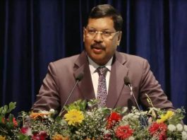 बी आर गवई