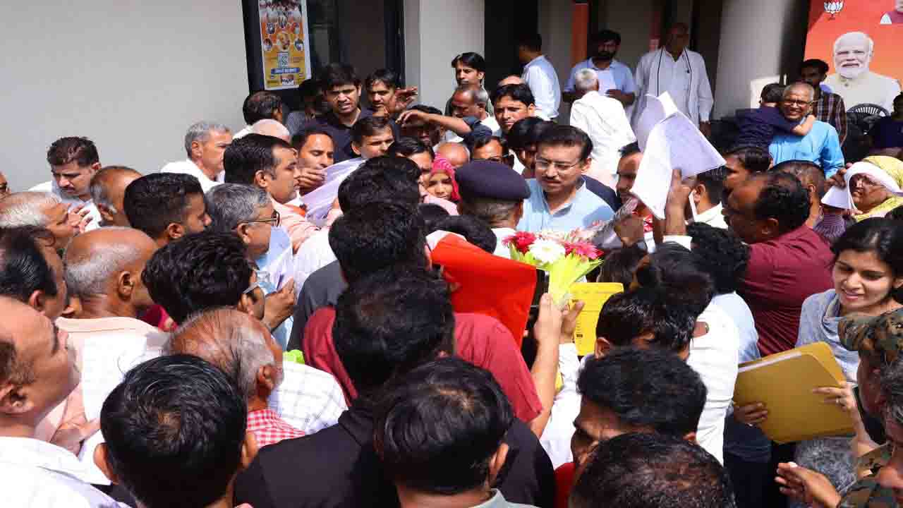 कर्नल राज्यवर्धन राठौड़ का जनसंवाद: तुरंत समाधान से जनता खुश
