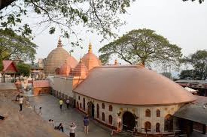 देवी की मूर्ति नहीं फिर भी लाखों भक्त! जानिए रहस्य से भरा कामाख्या मंदिर