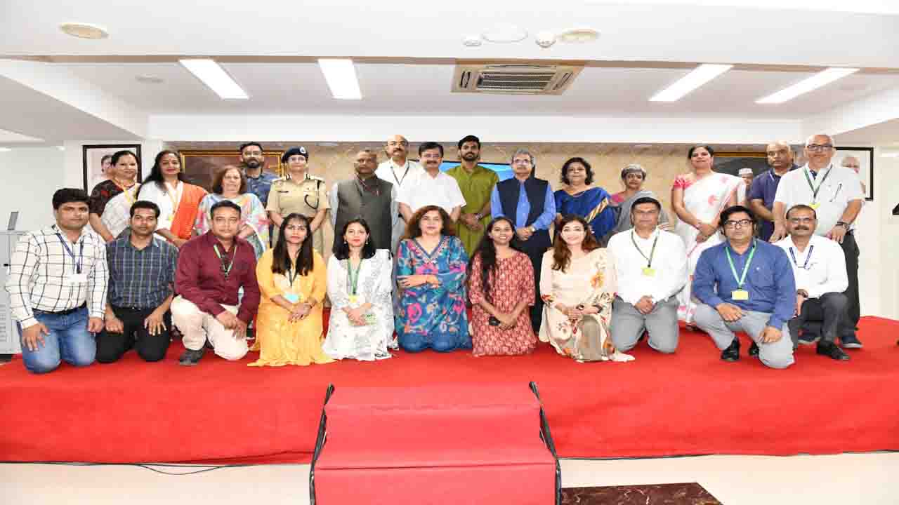 रेलवे बोर्ड में ‘स्वच्छता ही सेवा’ अभियान का रंगीन कार्यक्रम, नुक्कड़ नाटक ने आकर्षित किया ध्यान
