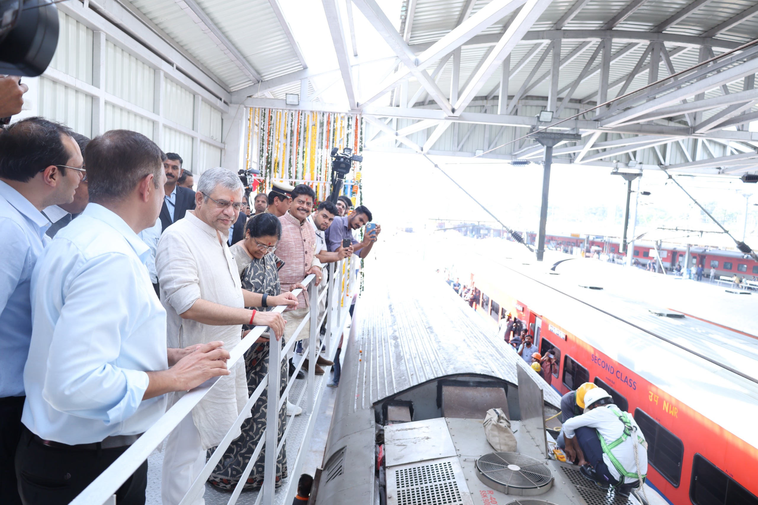 रेल मंत्री वैष्णव ने देखा खातीपुरा रेलवे स्टेशन, जयपुर से चलेगी नई वन्दे भारत, दो स्टेशनों के बदलेंगे नाम