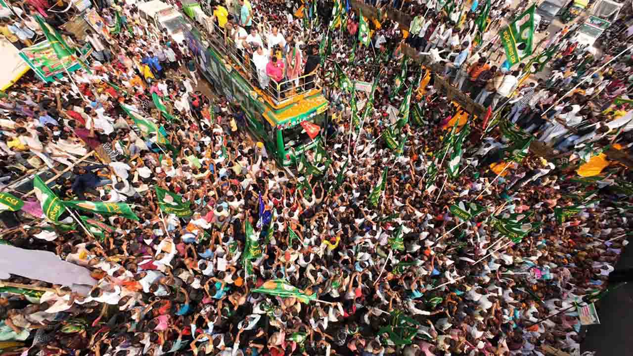 तेजस्वी यादव का बड़ा बयान: "वोट चोरी हुई तो जनता नहीं बख्शेगी"