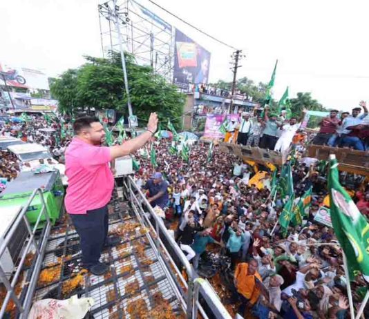 तेजस्वी यादव का बड़ा बयान: "वोट चोरी हुई तो जनता नहीं बख्शेगी"